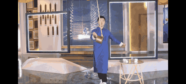 The Mengshan school's Dragon 18 Styles long-spout teapot performance